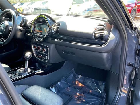 Used 2019 MINI Cooper Clubman S image 16