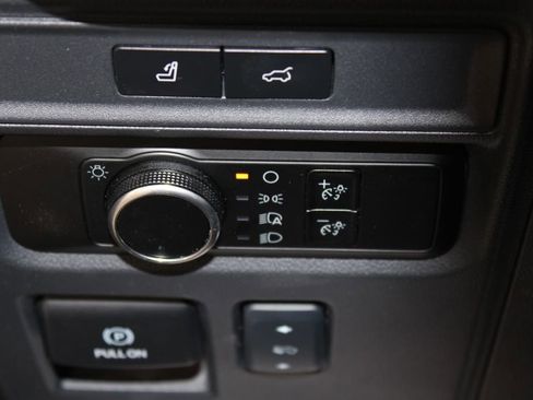 Used 2024 Ford Expedition Max XLT image 39