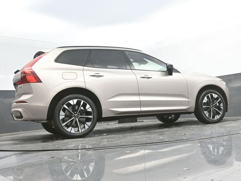 New 2026 Volvo XC60 T8 Plus w/ Protection Package Premier image 31
