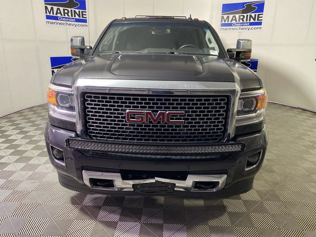 Used 2016 GMC Sierra 2500 Denali w/ Duramax Plus Package AWD/4WD image 15