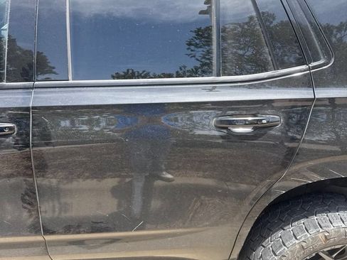 Used 2024 GMC Yukon AT4 w/ Max Trailering Package AWD/4WD image 6