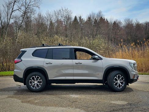 New 2026 GMC Acadia AT4 image 2