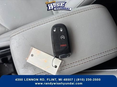 Used 2022 Jeep Compass Limited image 29