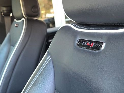 Used 2022 GMC Sierra 1500 AT4X image 25