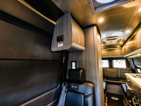 Used 2022 Mercedes-Benz Sprinter 3500 image 87