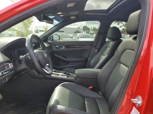 Certified 2025 Honda Civic Sport Touring image 24