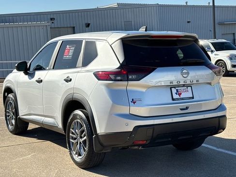 Certified 2025 Nissan Rogue S image 7
