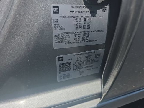 Certified 2024 GMC Sierra 1500 SLT AWD/4WD image 32