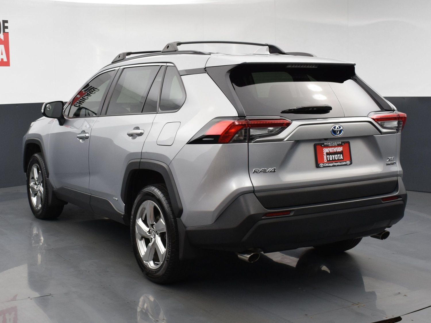 Used 2021 Toyota RAV4 XLE Premium AWD/4WD image 3