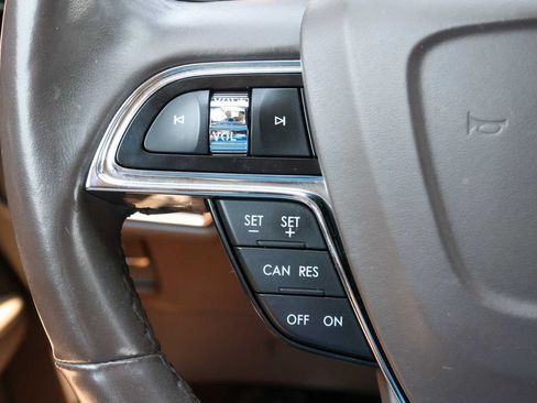 Used 2022 Lincoln Nautilus Reserve AWD/4WD image 32