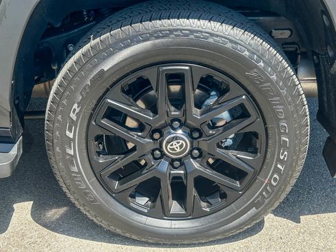 Used 2025 Toyota Sequoia SR5 AWD/4WD image 11