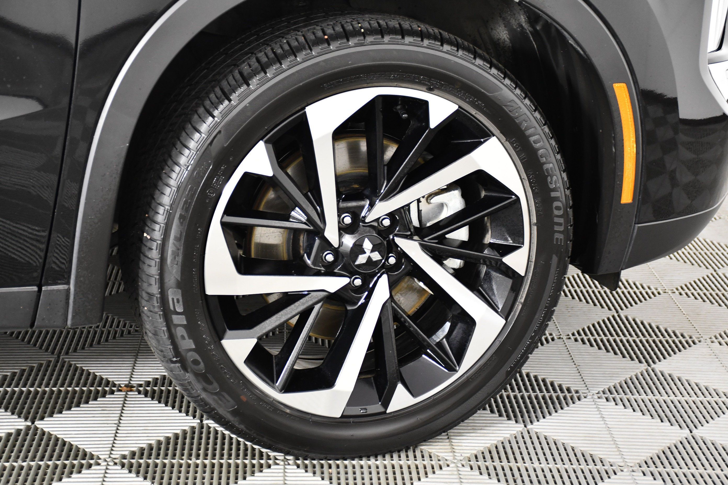 Used 2025 Mitsubishi Outlander SE AWD/4WD image 54