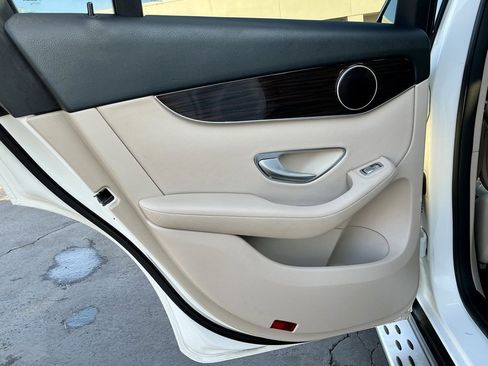 Used 2016 Mercedes-Benz GLC 300 GLC 300 image 29