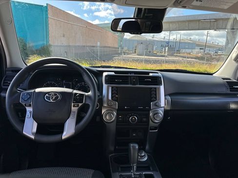 Used 2023 Toyota 4Runner SR5 AWD/4WD image 12