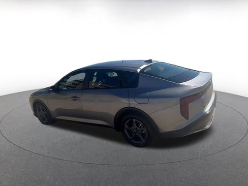 Used 2025 Kia K4 LXS image 10