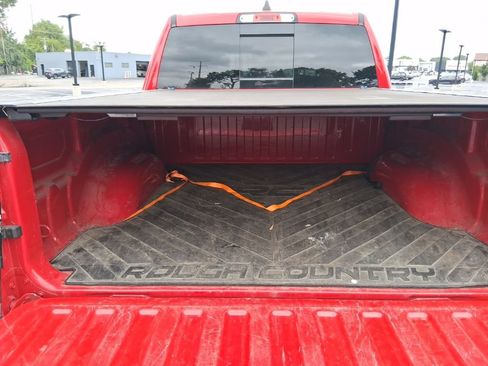 Used 2019 RAM 1500 Big Horn AWD/4WD image 12