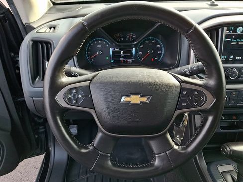 Used 2018 Chevrolet Colorado Z71 AWD/4WD image 19
