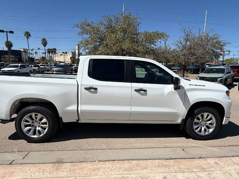 Used 2023 Chevrolet Silverado 1500 Custom image 5