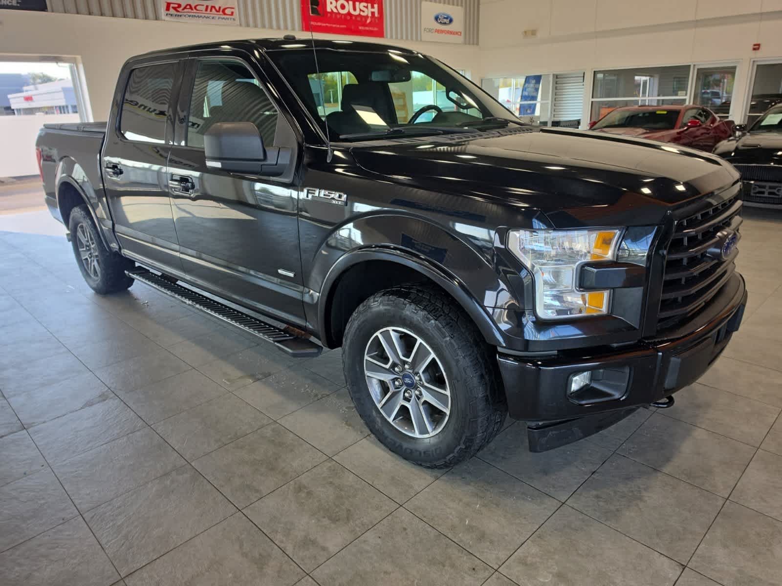 Used 2017 Ford F150 XLT w/ Equipment Group 302A Luxury AWD/4WD image 4