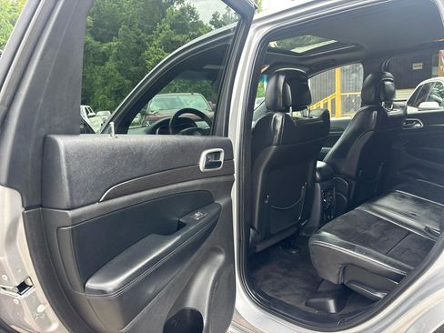 Used 2015 Jeep Grand Cherokee Altitude AWD/4WD image 12
