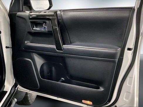 Used 2020 Toyota 4Runner TRD Off-Road Premium w/ Moonroof Package image 27