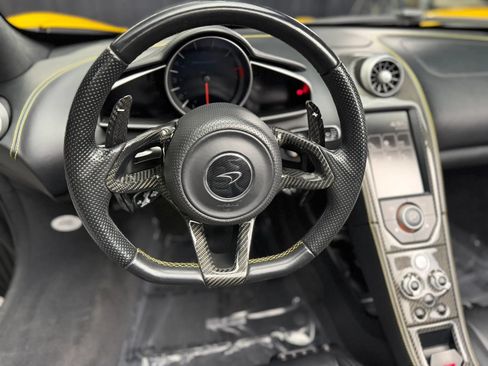 Used 2015 McLaren 650S Spider RWD image 27