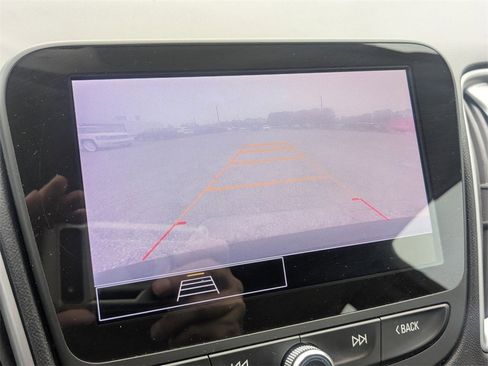 Used 2024 Chevrolet Malibu LT image 19