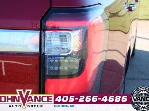 Used 2021 Ford Expedition Platinum AWD/4WD image 9