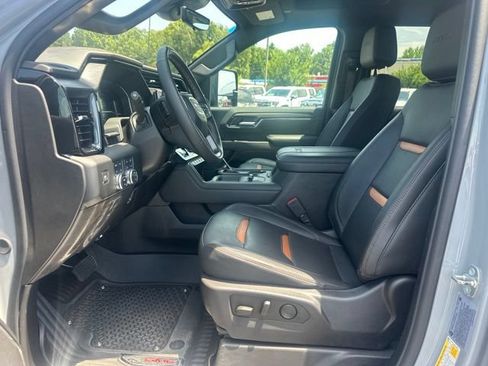 Used 2024 GMC Sierra 2500 AT4 w/ AT4 Premium Plus Package AWD/4WD image 12