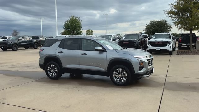Used 2025 Chevrolet Equinox LT FWD image 2