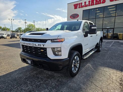 Used 2022 Chevrolet Silverado 2500 Custom w/ Infotainment Package AWD/4WD image 3