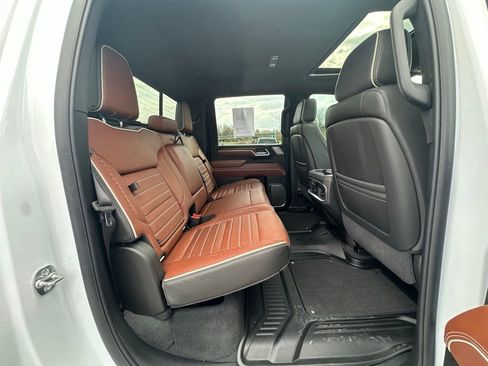 Used 2025 GMC Sierra 2500 Denali Ultimate image 23