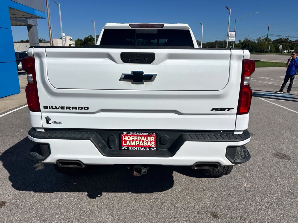 Used 2021 Chevrolet Silverado 1500 RST w/ LPO, Blackout Package AWD/4WD image 7