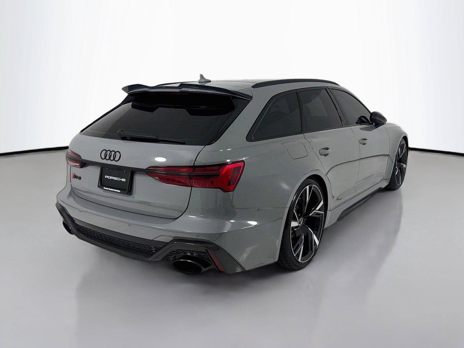 Used 2022 Audi RS 6 AWD/4WD image 25