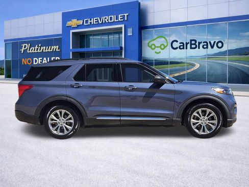 Used 2021 Ford Explorer XLT w/ Equipment Group 202A image 7