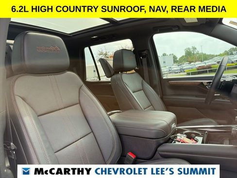 Used 2025 Chevrolet Tahoe High Country AWD/4WD image 34