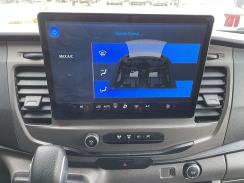 Used 2022 Ford Transit 350 XLT image 21