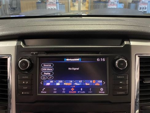 Used 2019 Nissan Titan SV w/ SV Convenience Package AWD/4WD image 22