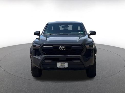 Used 2025 Toyota Tacoma TRD Off-Road AWD/4WD image 4