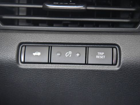 Used 2024 Nissan Altima 2.5 SV image 29