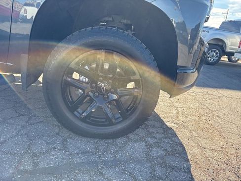 Used 2021 Chevrolet Silverado 1500 LT Trail Boss w/ Bed Protection Package image 9