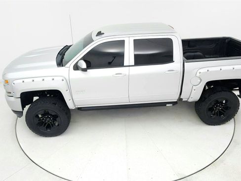 Used 2018 Chevrolet Silverado 1500 LT w/ All Star Edition image 14