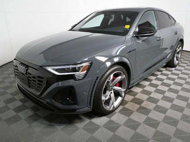 Used 2024 Audi SQ8 e-tron Premium Plus w/ Black Optic Package AWD/4WD image 35