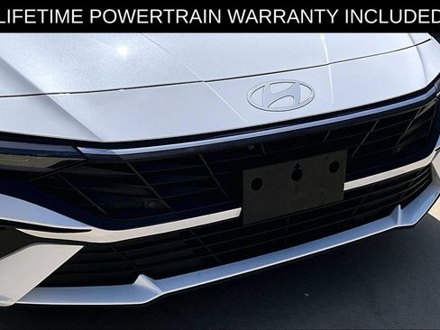 Used 2025 Hyundai Elantra Sport FWD image 35