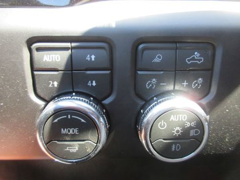 New 2026 GMC Sierra 2500 Denali Ultimate AWD/4WD image 18