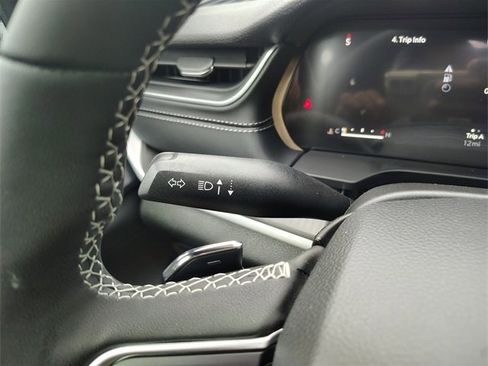 New 2025 Jeep Grand Cherokee Altitude w/ Trailer Tow Package image 21