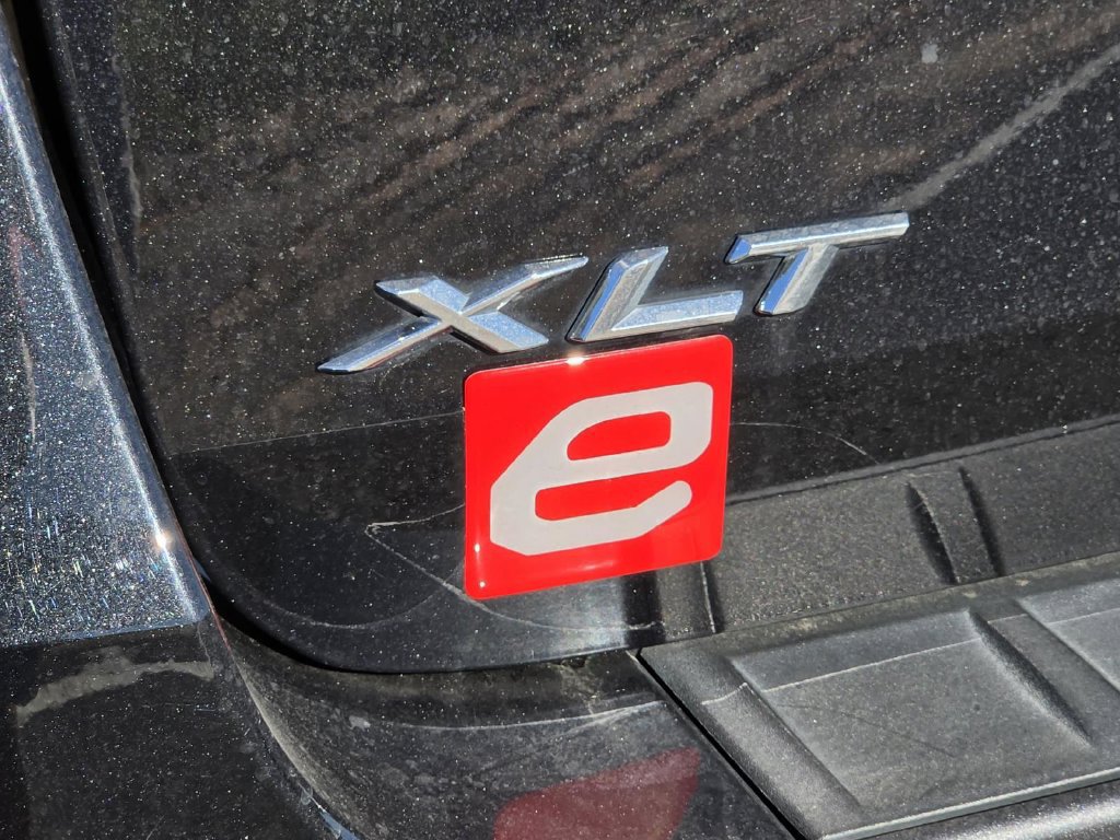 Used 2023 Ford Explorer XLT w/ Equipment Group 202A RWD image 42