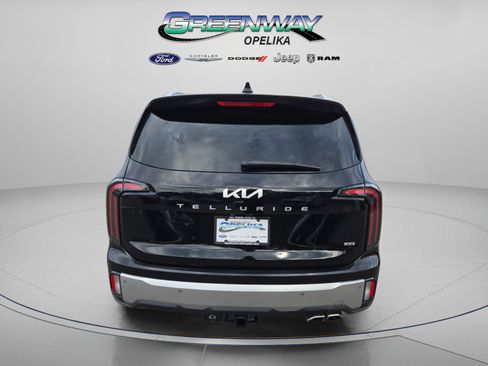 Used 2024 Kia Telluride EX w/ EX Captain's Chair Package image 6