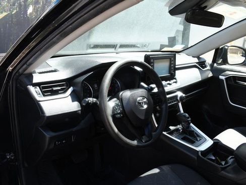 Certified 2019 Toyota RAV4 XLE w/ Carpet Mat Package image 14