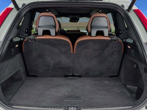 Used 2021 Volvo XC90 T6 Momentum w/ Climate Package AWD/4WD image 28